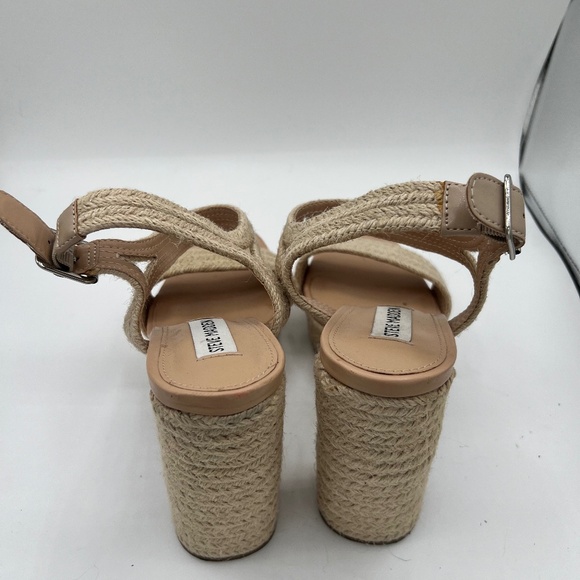Tan woven sandal - Picture 1 of 2